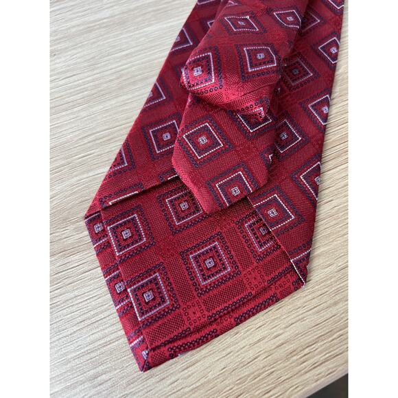 Burma Bibas Red with Blue and White Geometric Designer 100% Silk Tie - Picture 6 of 6